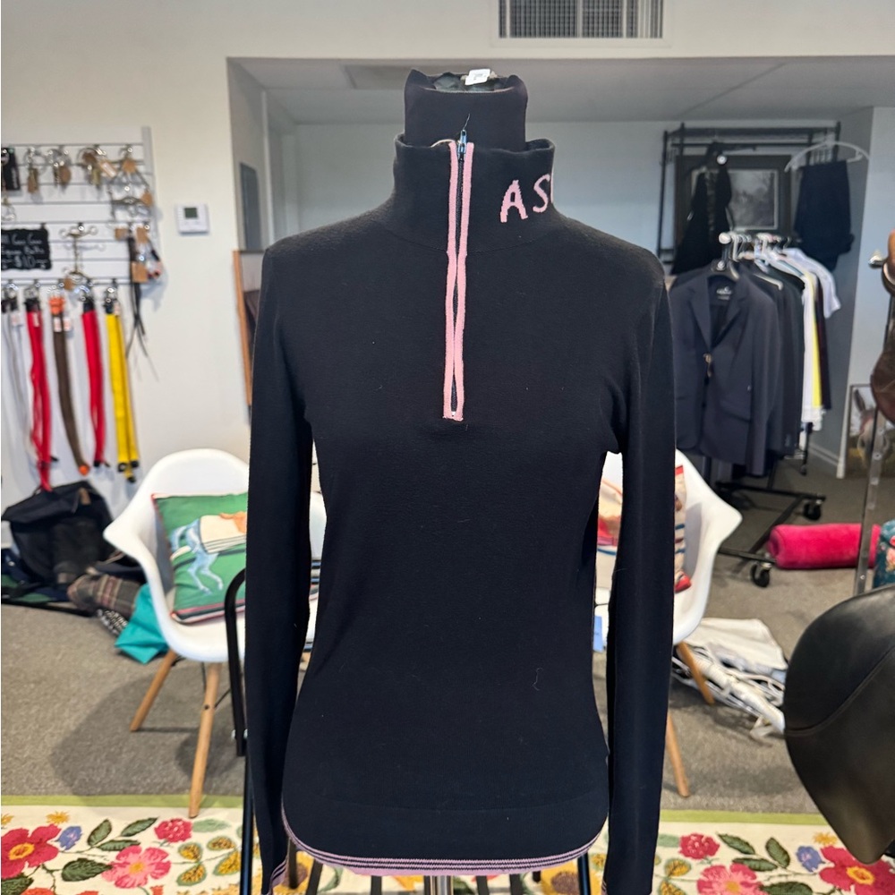 Noel Asmar Equestrian High-neck Black and Pink Half-Zip Sweater